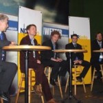 Foto (Hans-Martin Goede): Die Podiumsdiskussion zu Unwetterwarnungen in Deutschland brachte kein Ergebnis. V.l.n.r.: Dr. Gerhard Steinhorst (DWD), Dr. Gunther Tiersch (ZDF), Moderator Peter Mücke (NDRinfo), Marco Kaschuba (Fachjournalist) und Jörg Kachelmann (Meteomedia AG) Foto (Hans-Martin Goede): Die Podiumsdiskussion zu Unwetterwarnungen in Deutschland brachte kein Ergebnis. V.l.n.r.: Dr. Gerhard Steinhorst (DWD), Dr. Gunther Tiersch (ZDF), Moderator Peter Mücke (NDRinfo), Marco Kaschuba (Fachjournalist) und Jörg Kachelmann (Meteomedia AG)