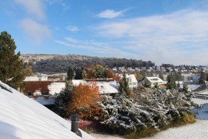 Winterschnee und Wintersonne am Morgen des 28. Oktober 2012, Blick auf den Bocksberg