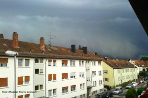 Aufzug des Unwetters mit einer "Shelfcloud", Foto: Christian Sturm